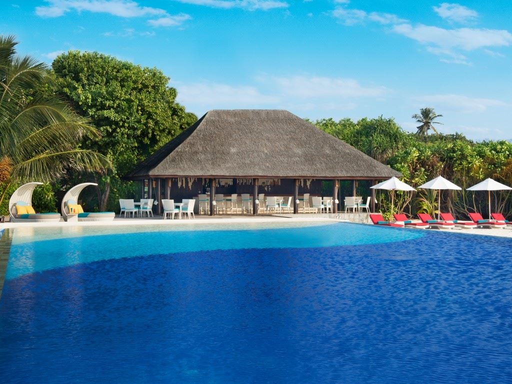 bars-infinity-bar-and-pool