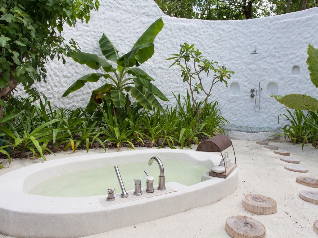 rooms-crusoe-villa-suite-with-pool