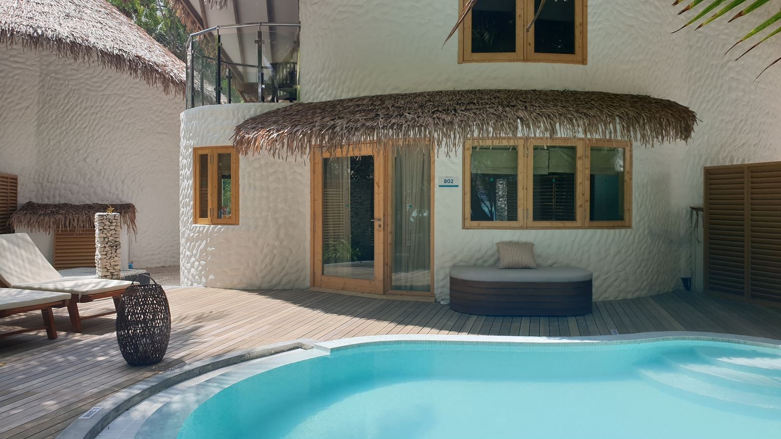 rooms-beach-suite-with-pool