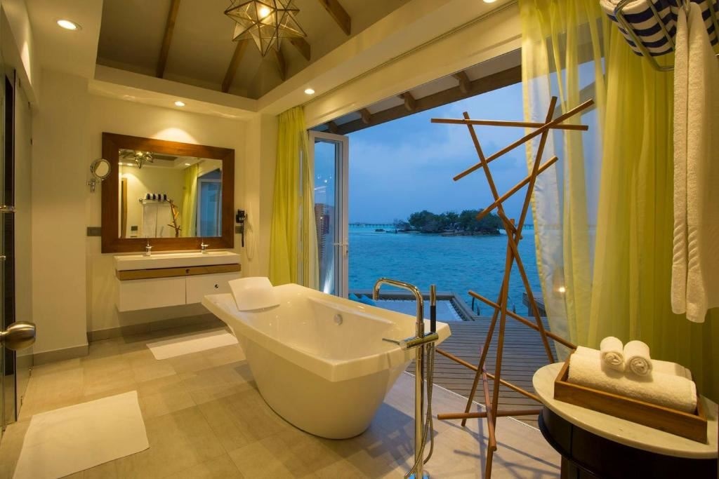 rooms-over-water-suite