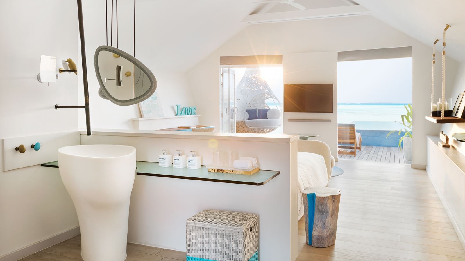 rooms-overwater-infinity-pool-villa