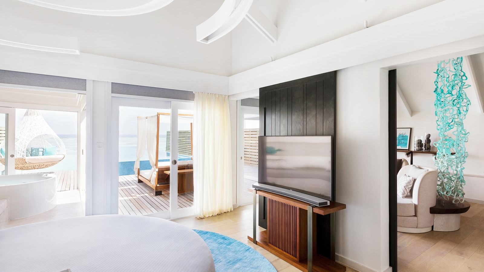 rooms-temptation-pool-water-villa