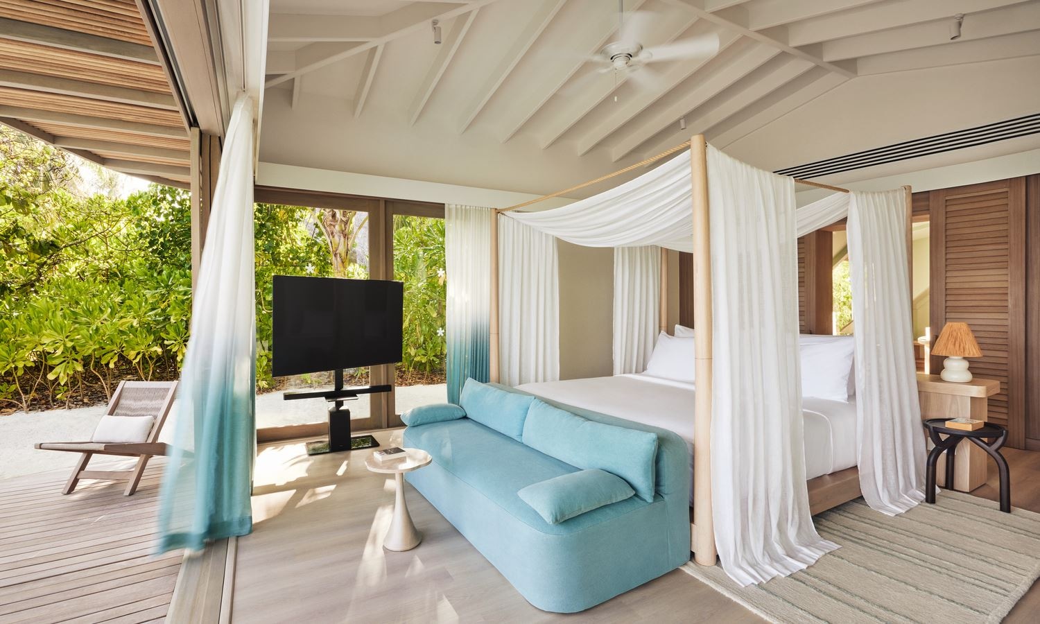 rooms-temptation-beach-pool-villa