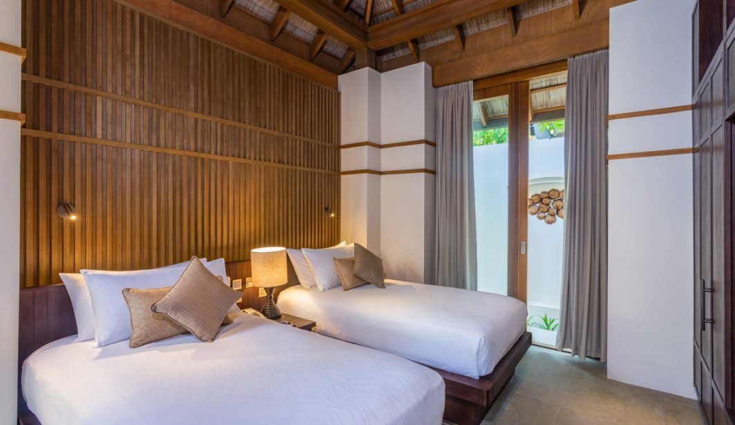 rooms-2-bedroom-deluxe-beach-villa-with-pool
