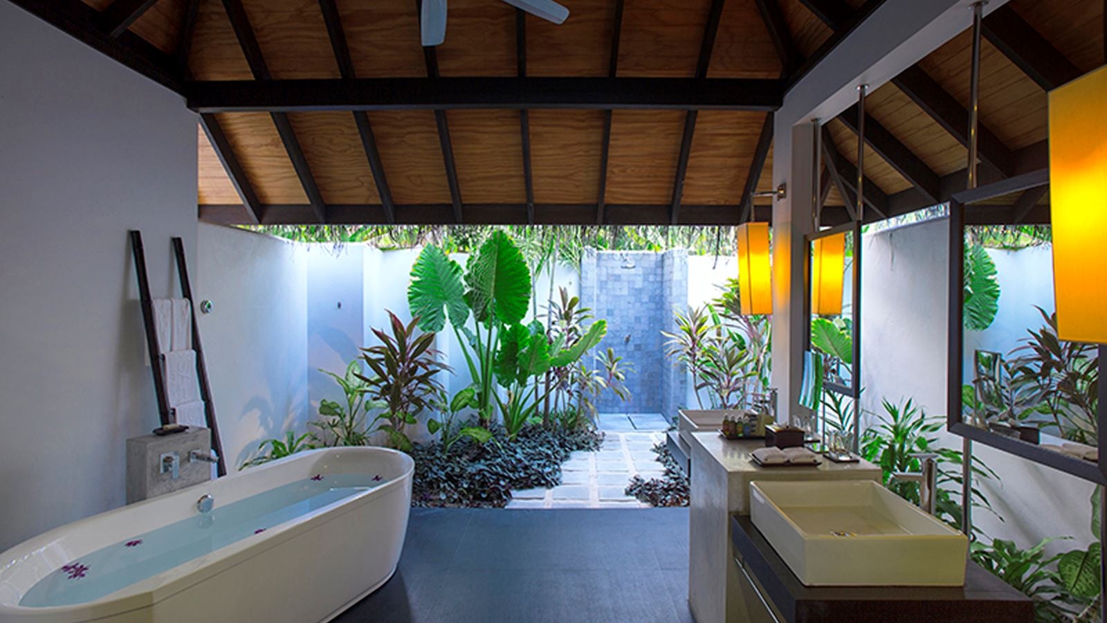 rooms-beach-villa-with-pool