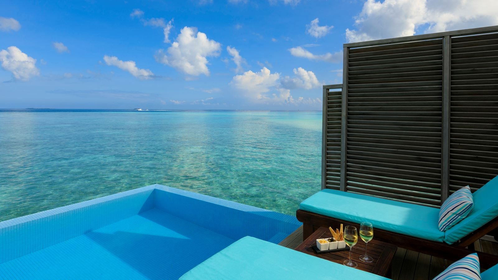 rooms-water-bungalow-with-pool