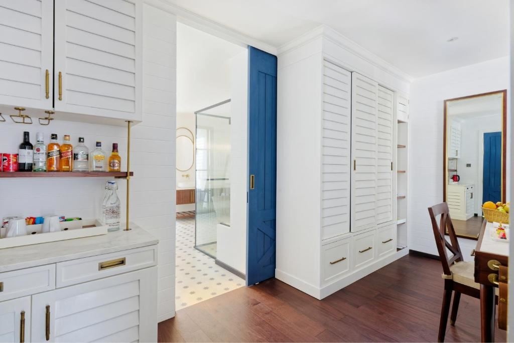 rooms-ocean-beach-pool-villa