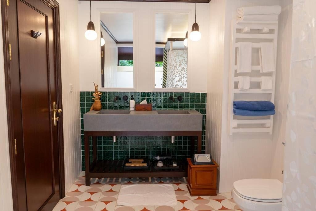 rooms-beach-pool-villa