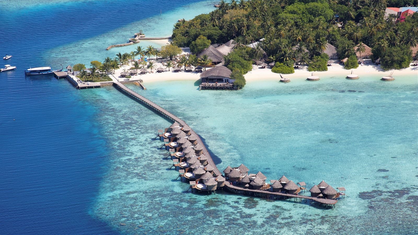 rooms-family-water-villa