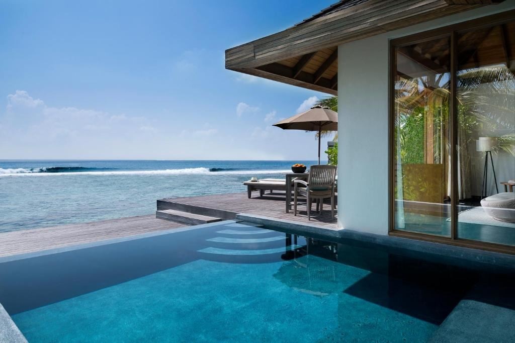 rooms-ocean-pool-villa