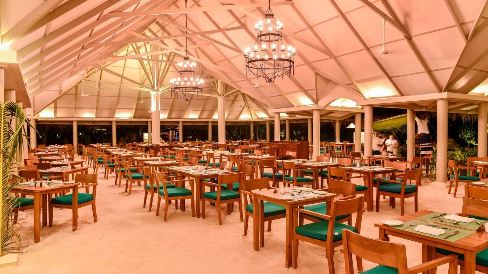 restaurants-restaurants