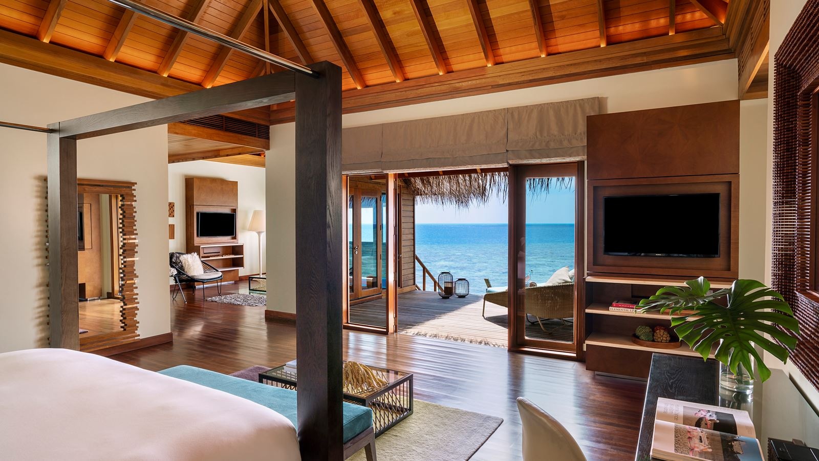 rooms-ocean-bungalow-with-pool