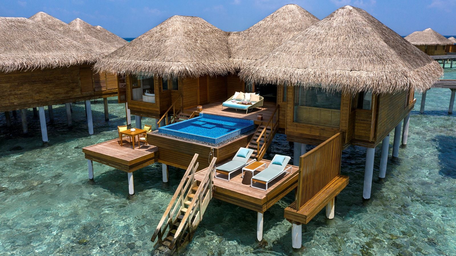 rooms-ocean-bungalow-with-pool