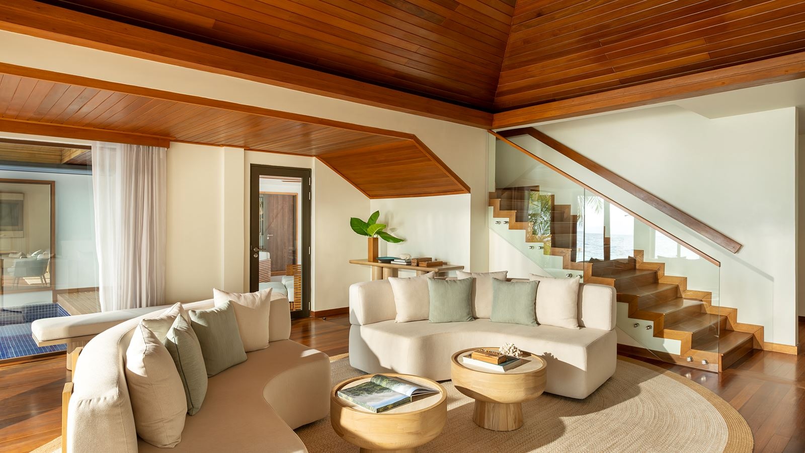 rooms-three-bedroom-beach-pavilion-with-pool