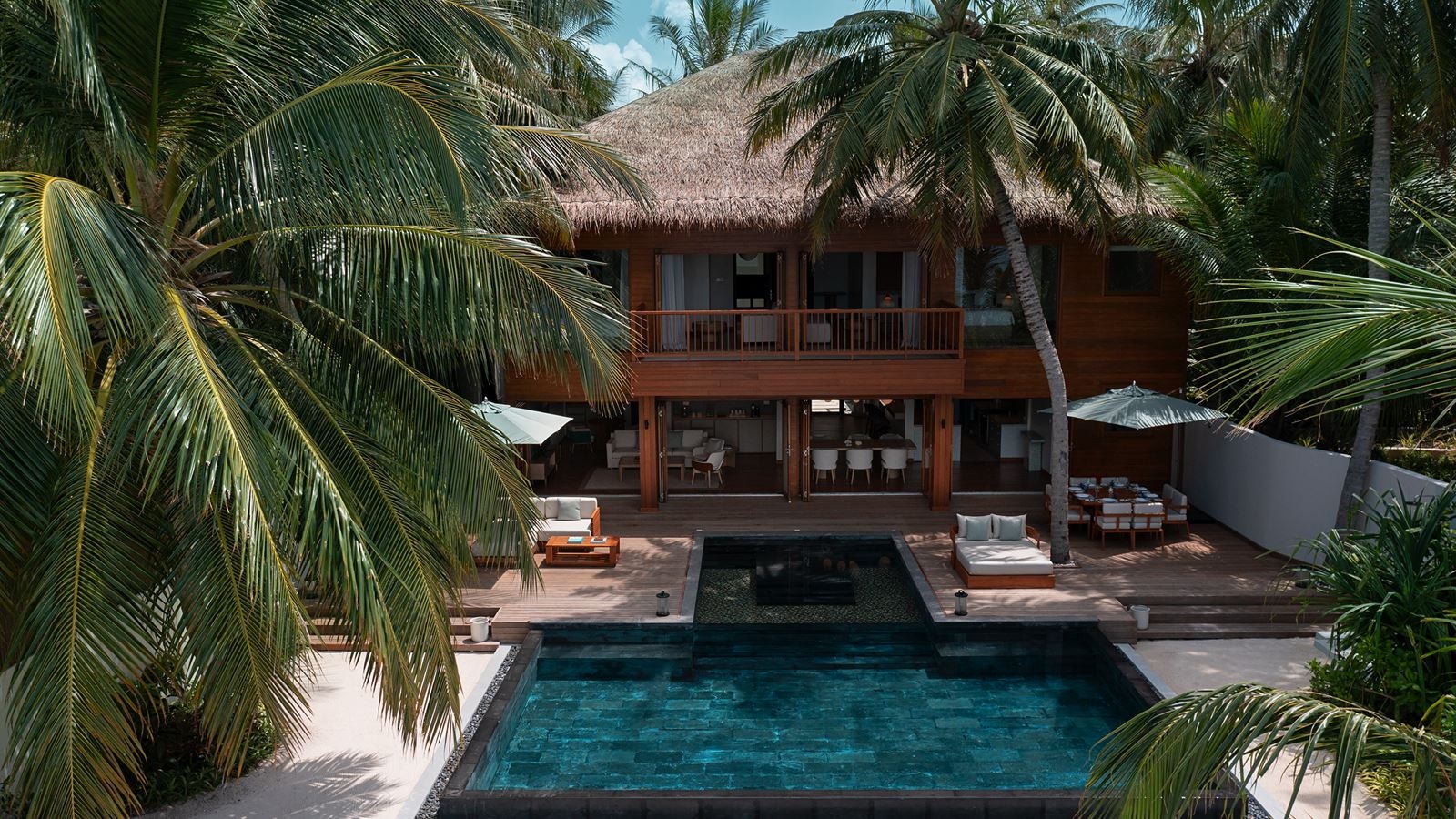 rooms-two-bedroom-beach-house-with-pool