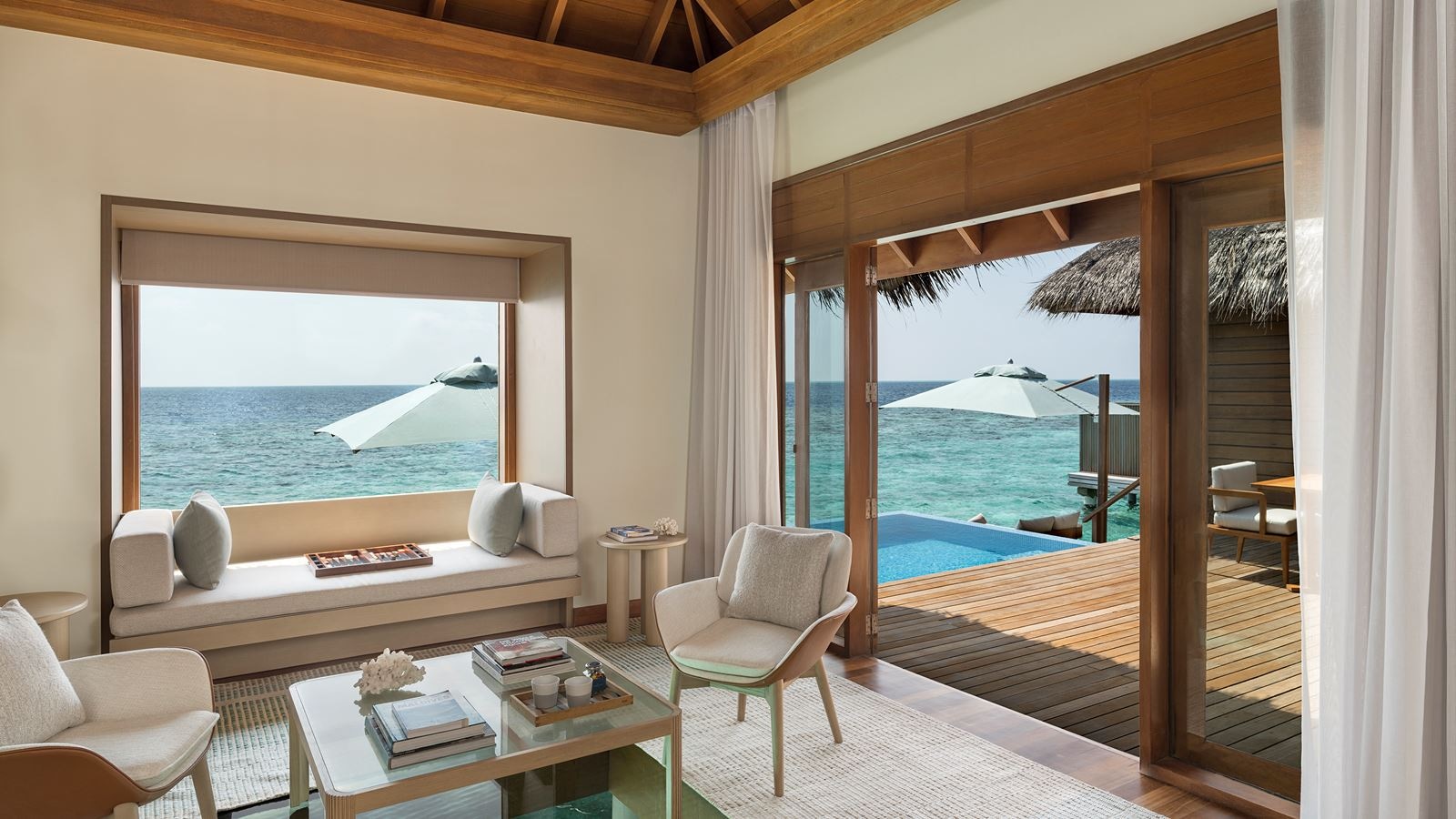 rooms-ocean-bungalow-with-pool