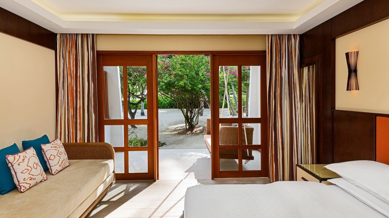 rooms-two-bedroom-family-deluxe