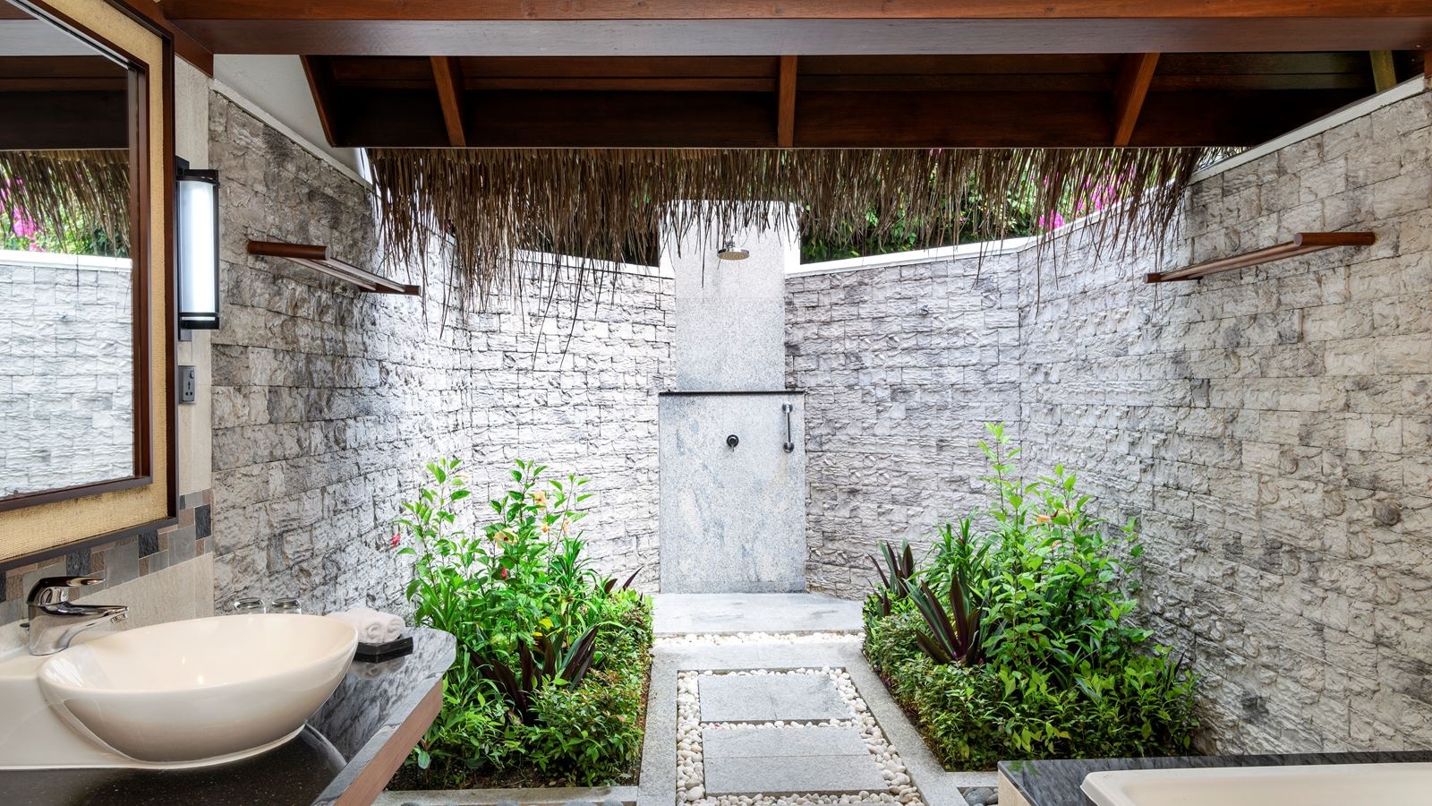 rooms-cottage-with-pool