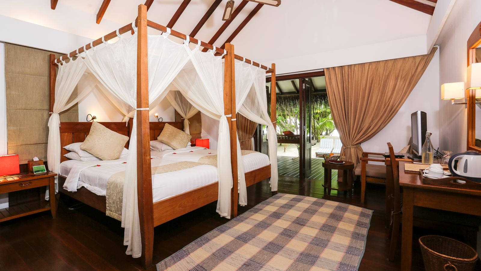 rooms-beach-villas-suites