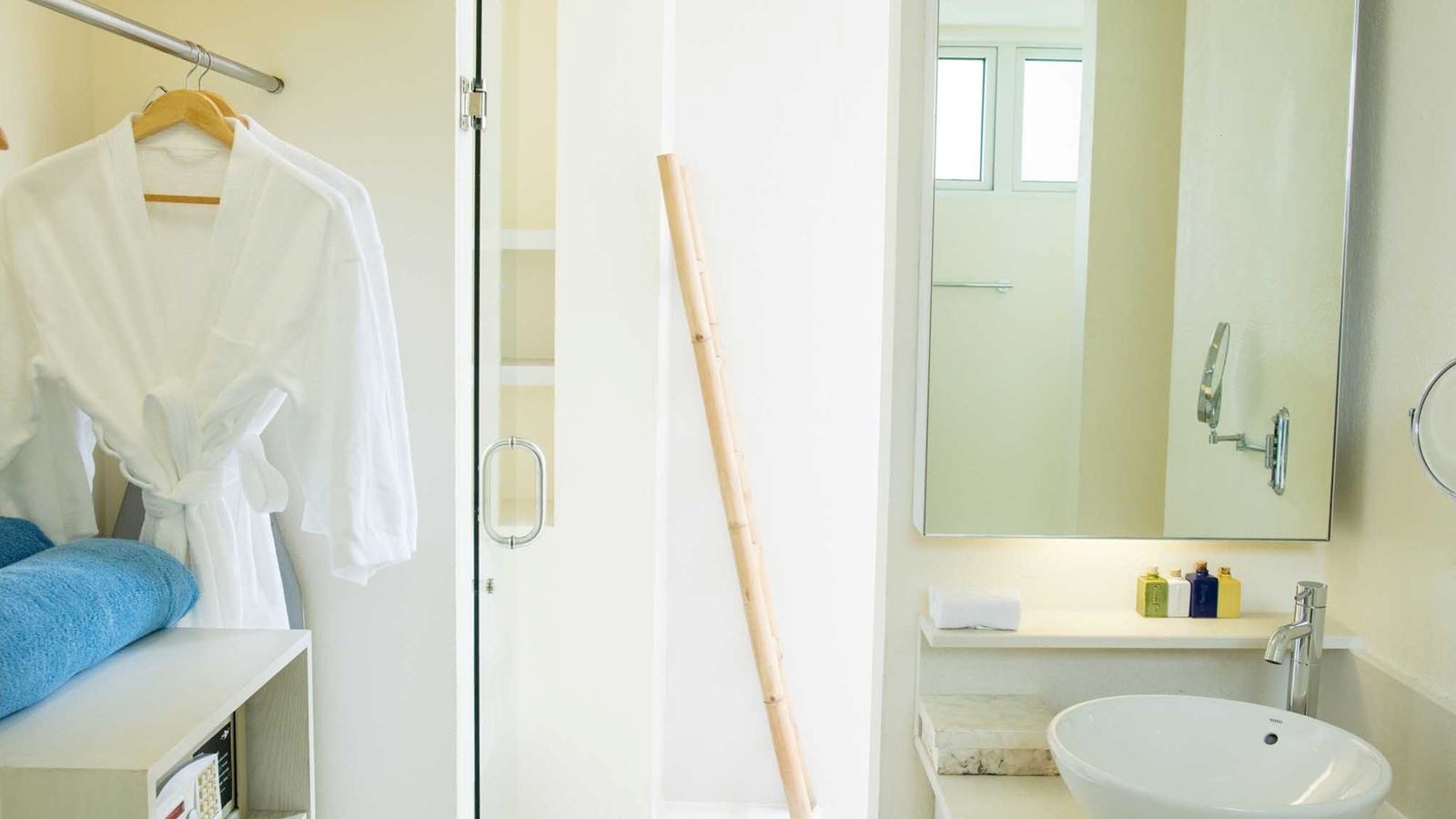 rooms-two-bedroom-beach-house-sea-view