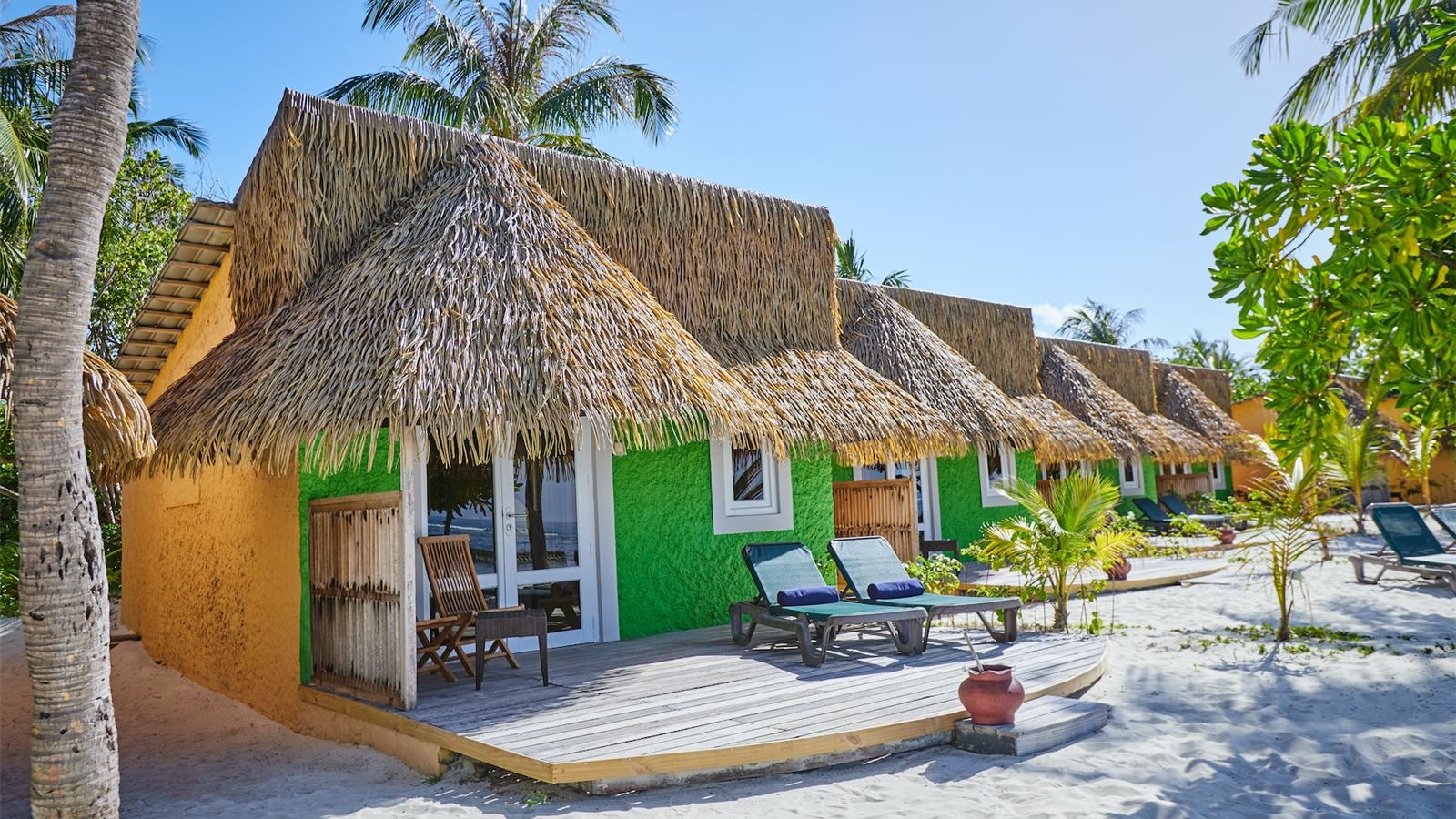 rooms-premium-beach-bungalow