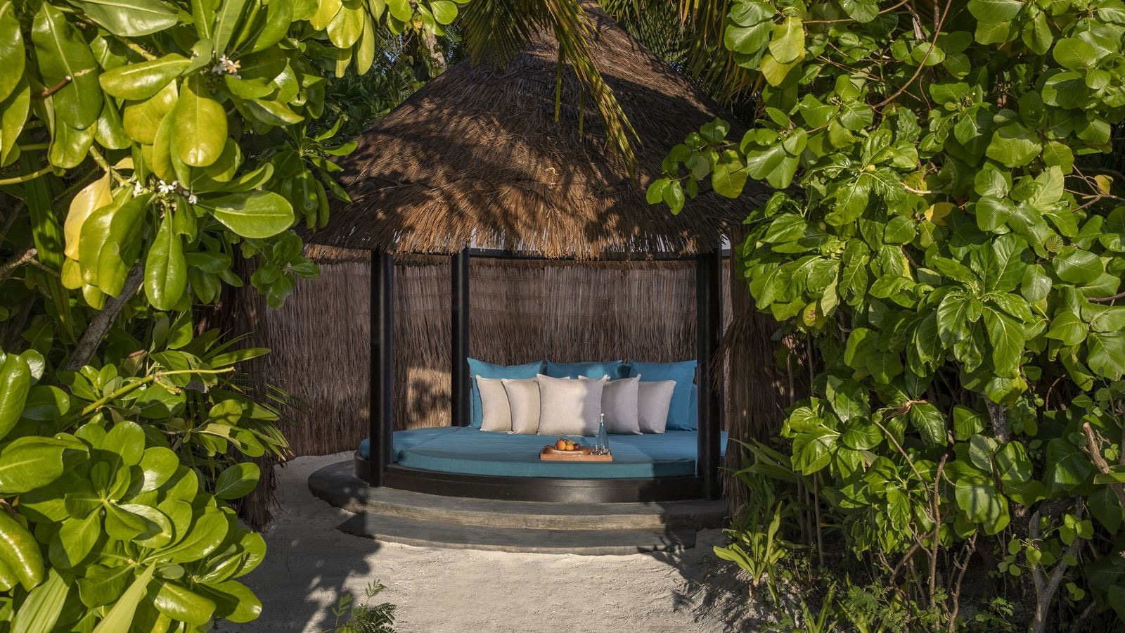 rooms-ocean-house-with-pool--private-beach-cabana