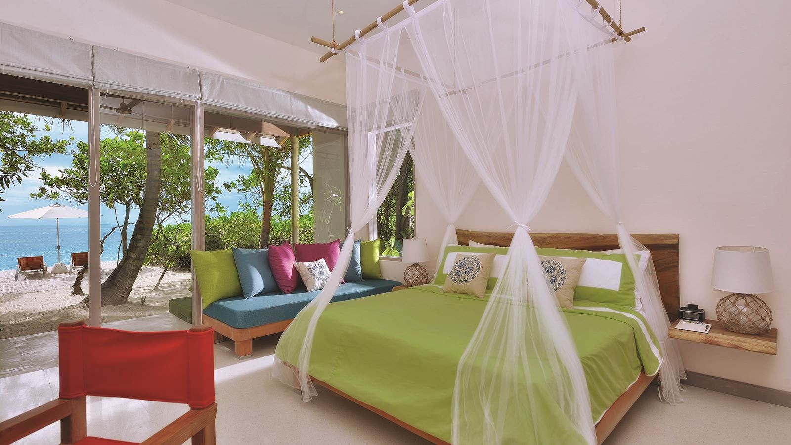 rooms-deluxe-beach-villa