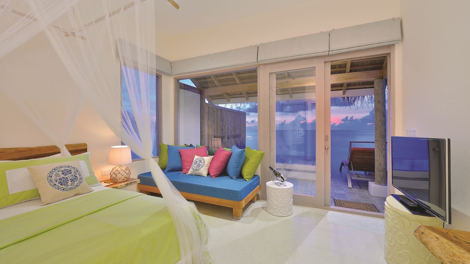 rooms-lagoon-villa-with-pool