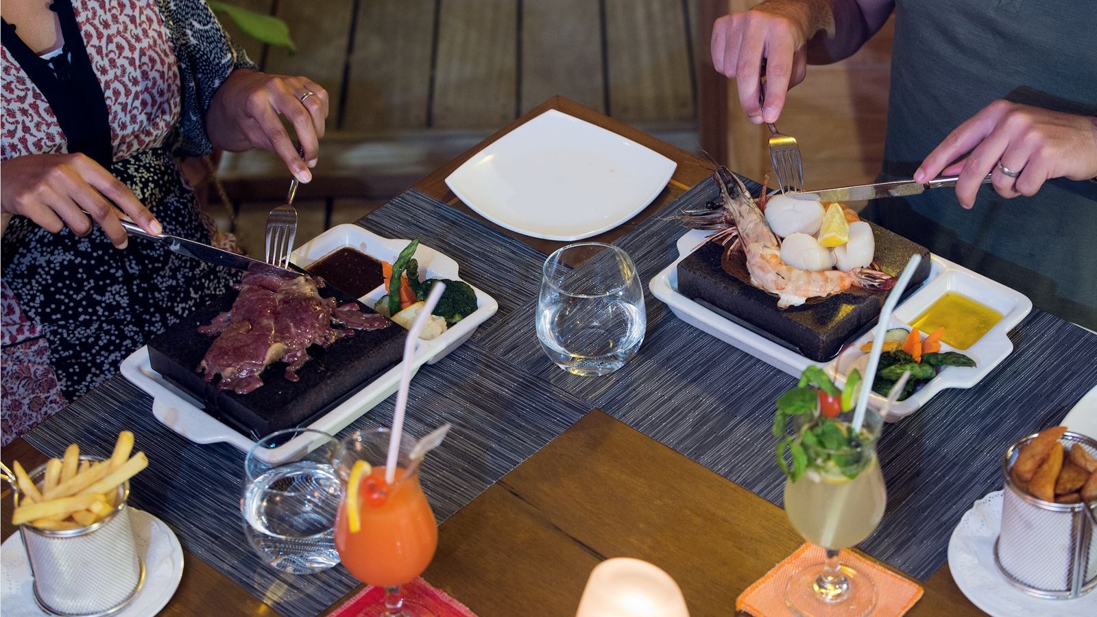 restaurants-hot-rock-restaurant