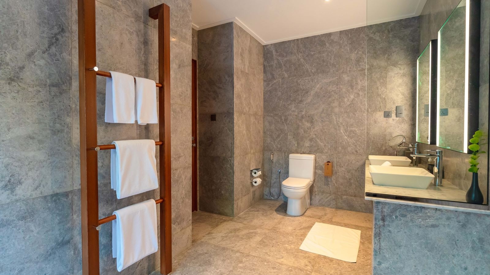 rooms-beach-pool-villa