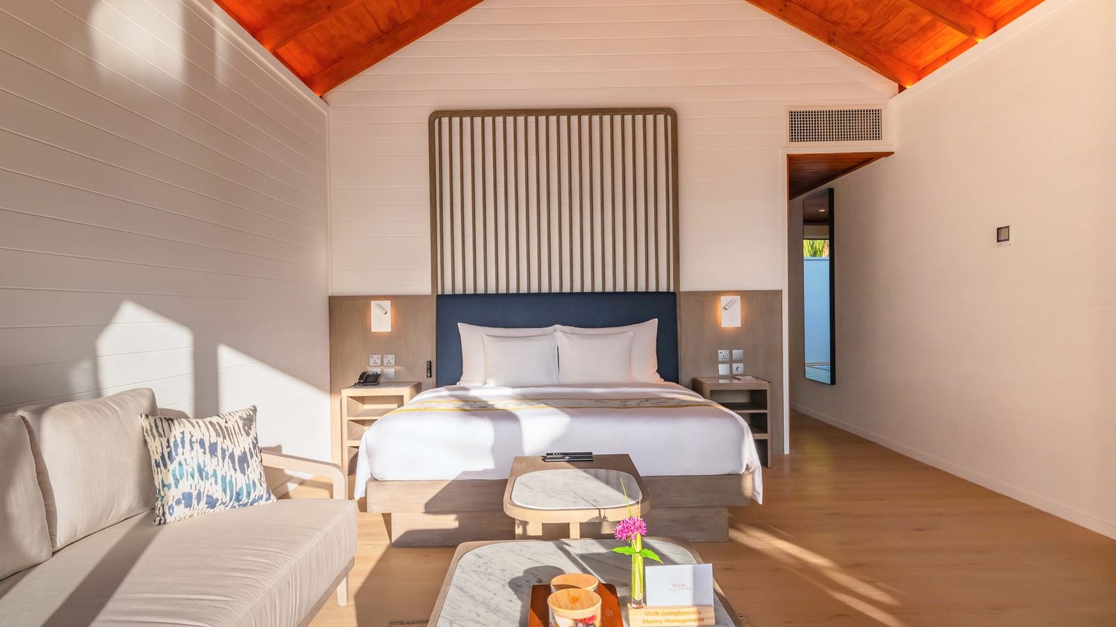 rooms-beach-pool-villa