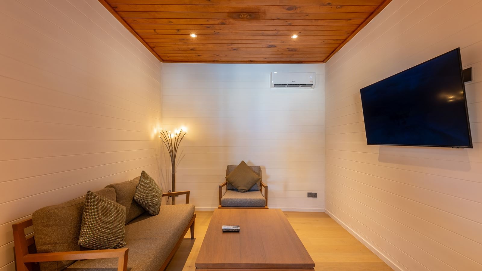 rooms-two-bedroom-beach-pool-villa