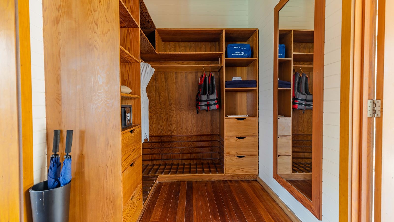 rooms-ocean-villa-18+-adults-only