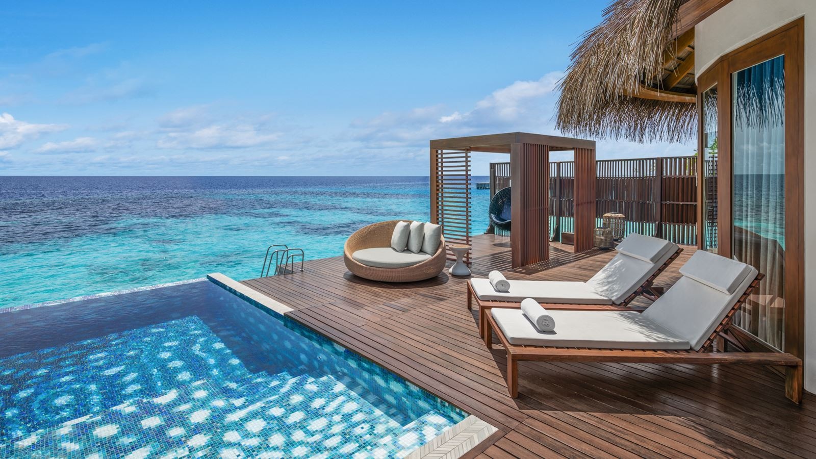 rooms-premier-overwater-one-bedroom-villa-with-pool