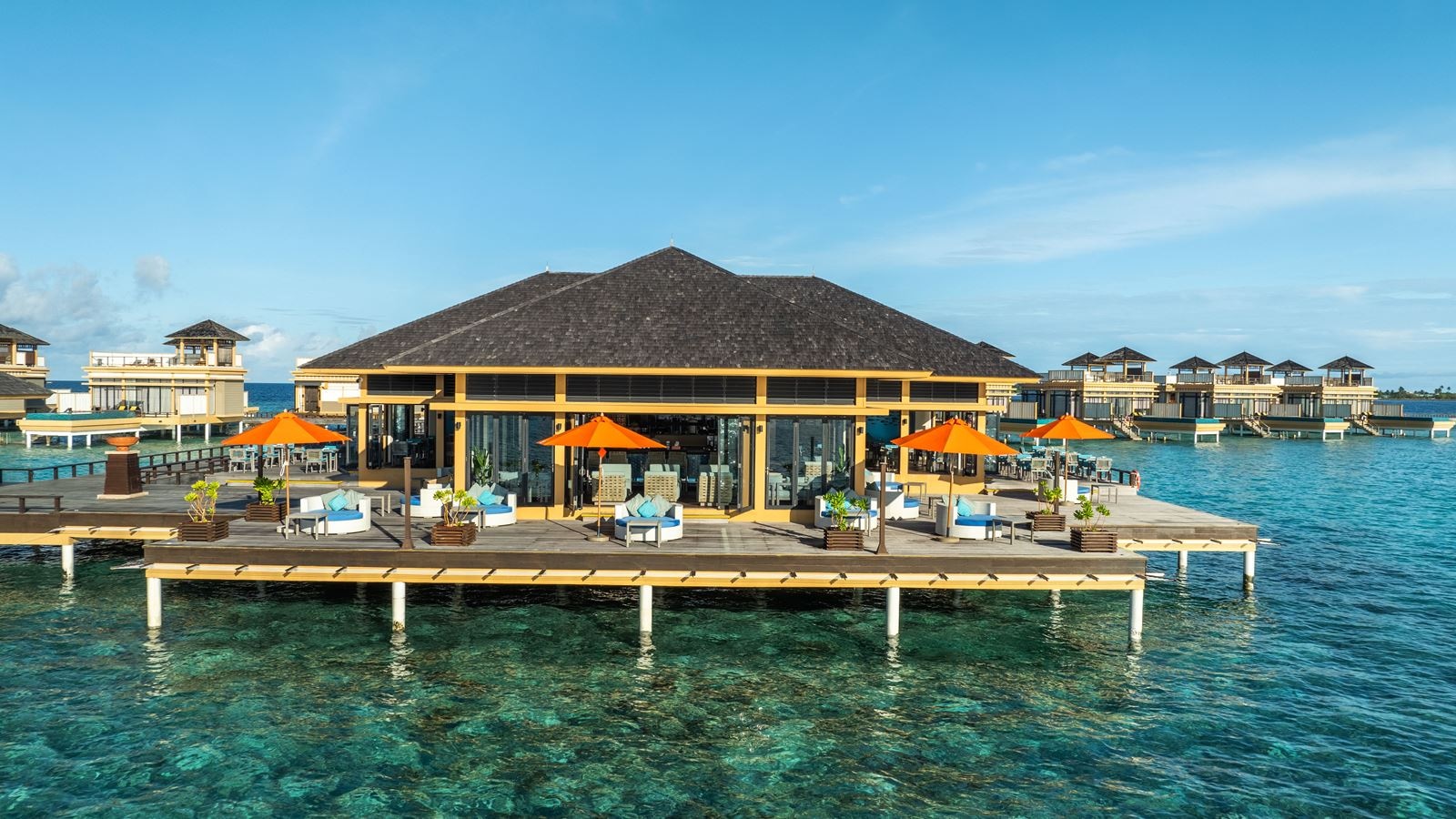 restaurants-azzurro-restaurant-and-bar