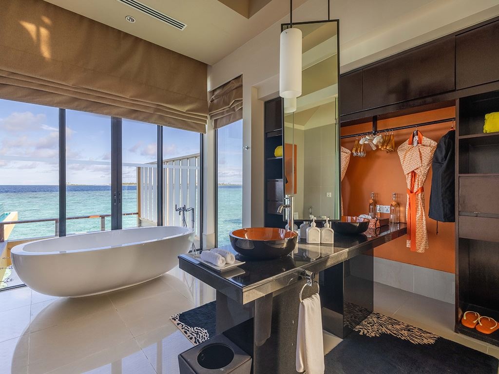 rooms-inocean-pool-villa