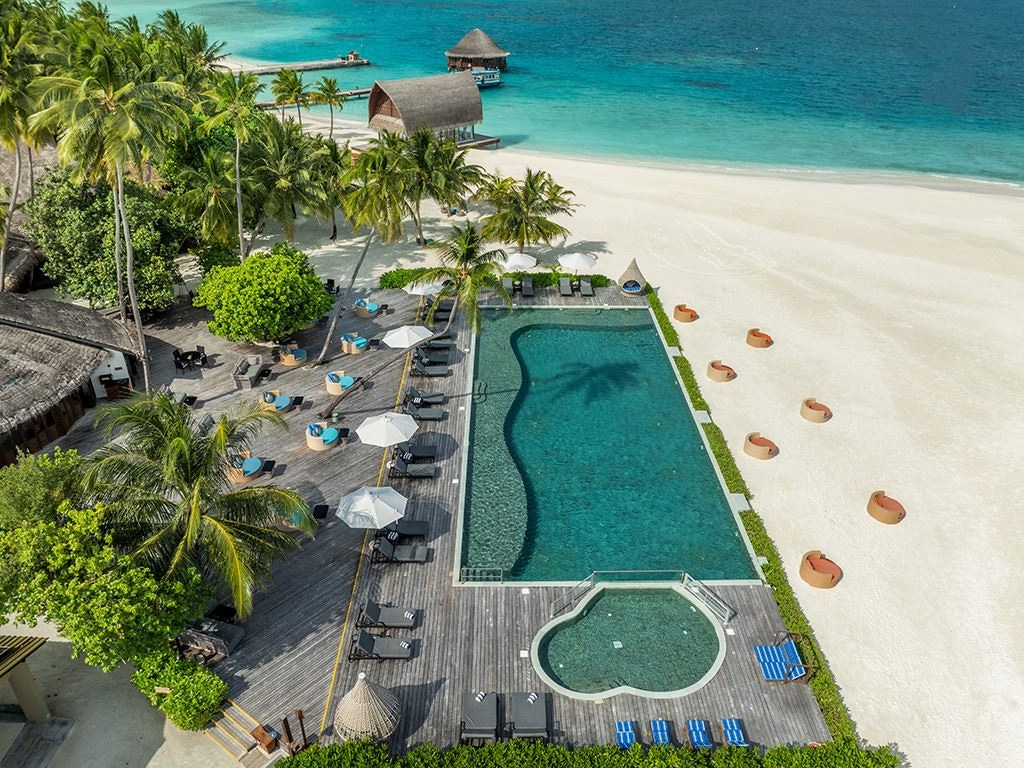 restaurants-kuredhi-bar