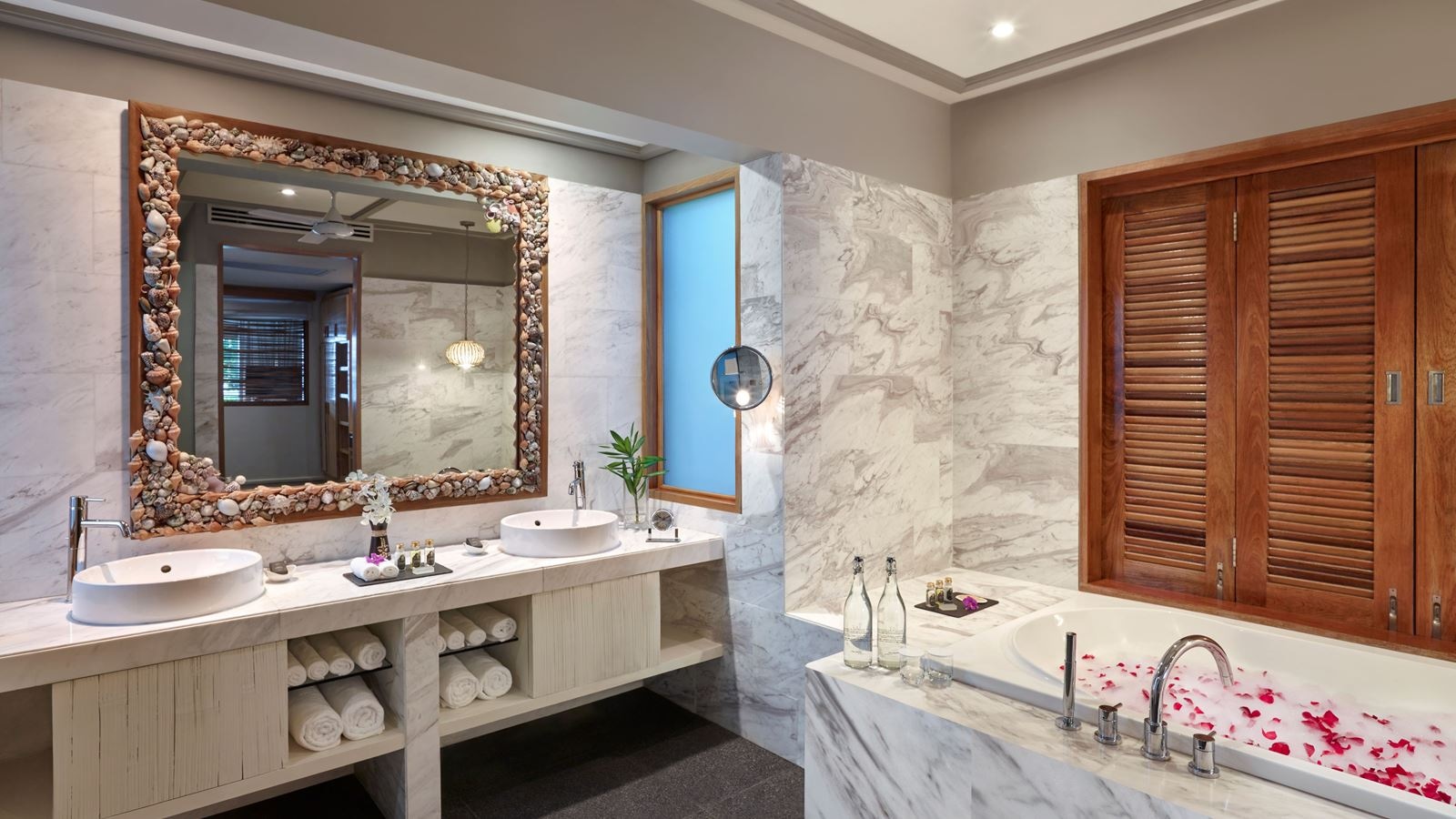 rooms-nirvana-presidential-suite-two-bedroom-beach-suite-with-pool