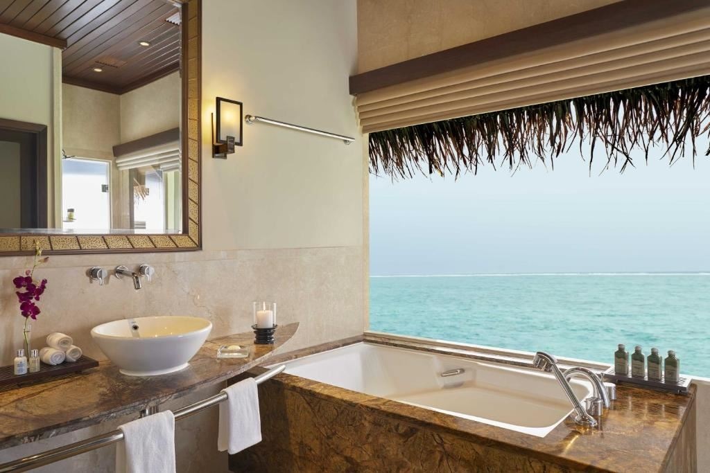 rooms-deluxe-lagoon-villa-with-pool