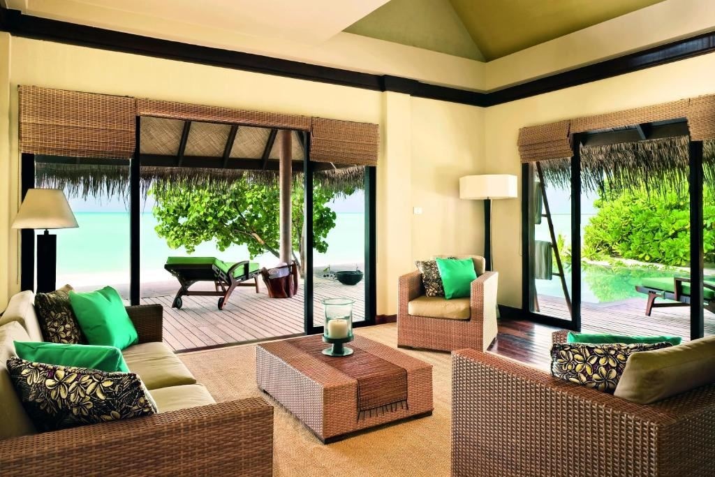 rooms-two-bedroom-beach-suite-with-spa--pool