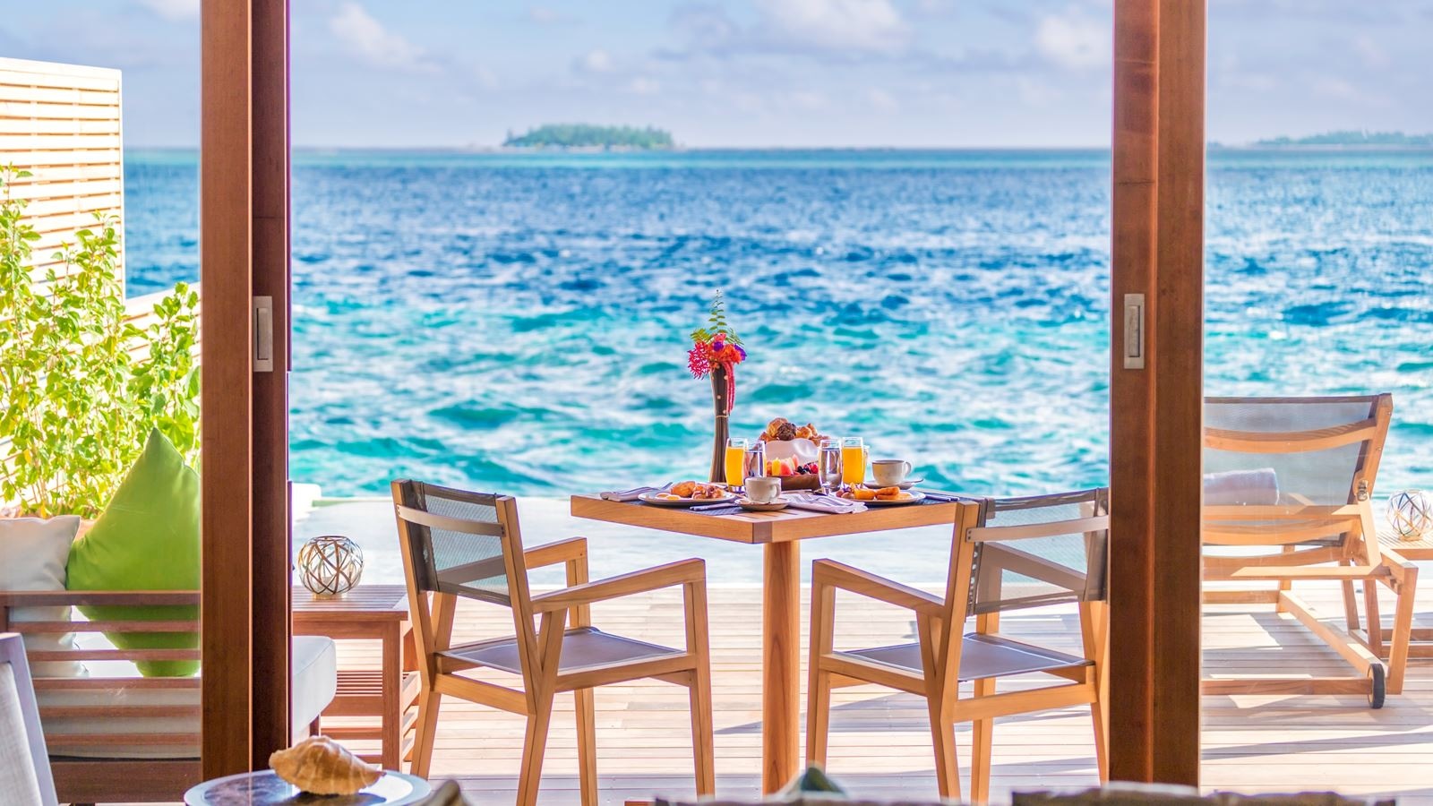 rooms-ocean-pool-villa