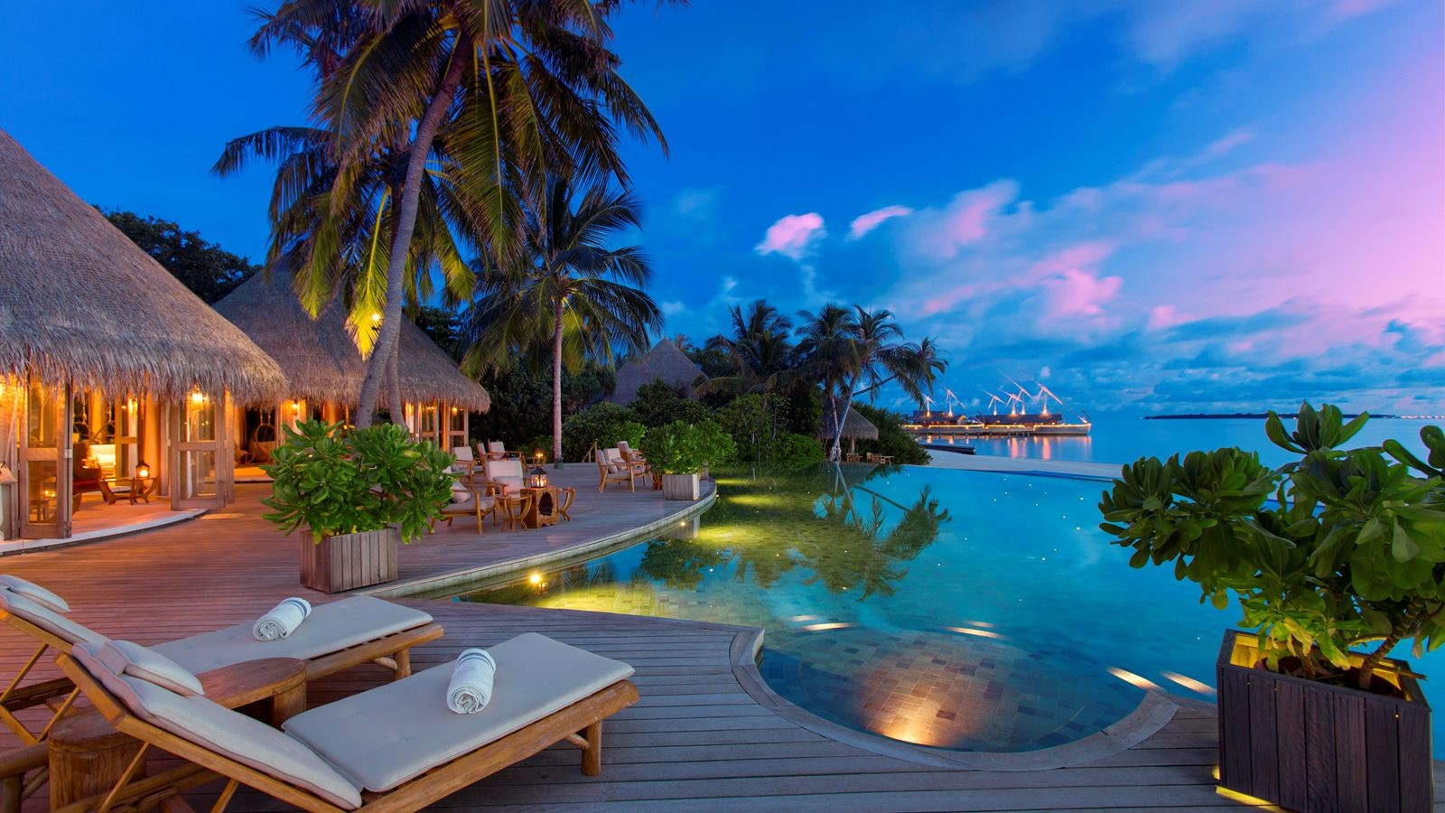 bars-compass-pool-bar