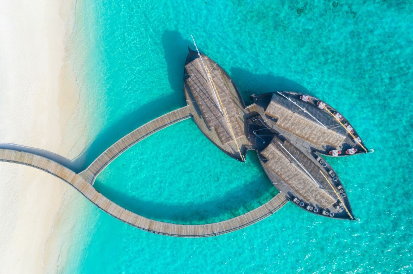 restaurants-batheli-by-the-reef