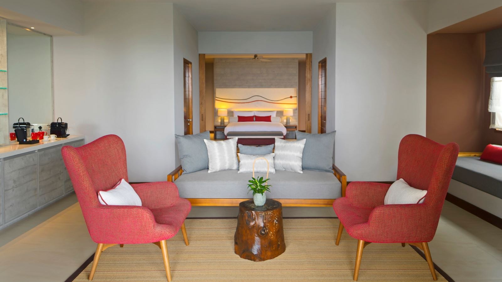 rooms-beach-suite-with-pool