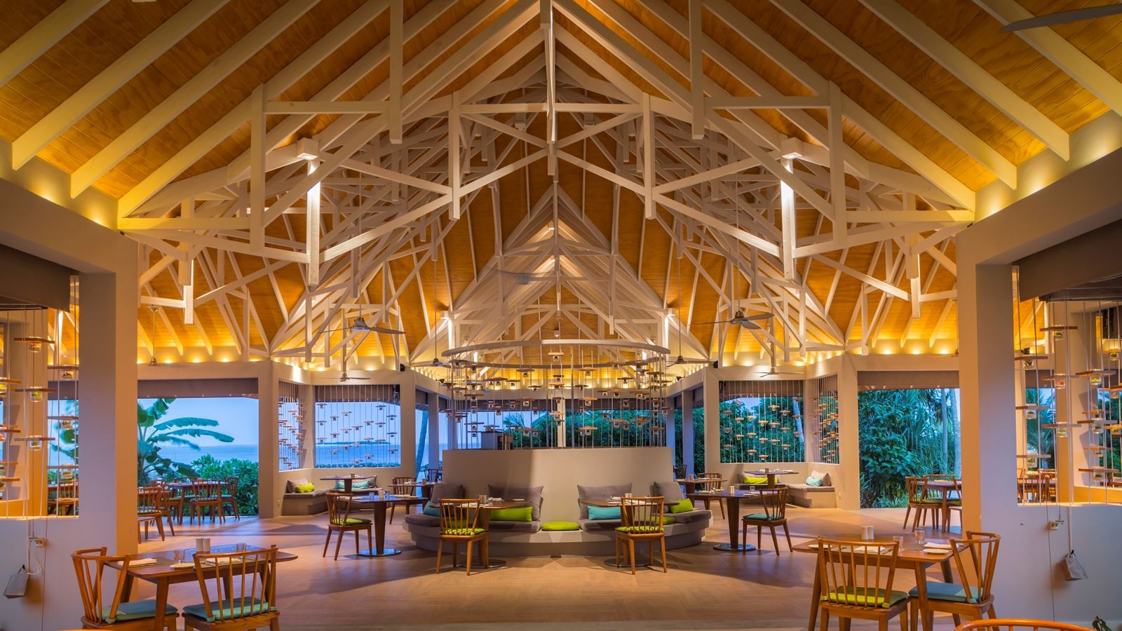 restaurants-capers-buffet-restaurant