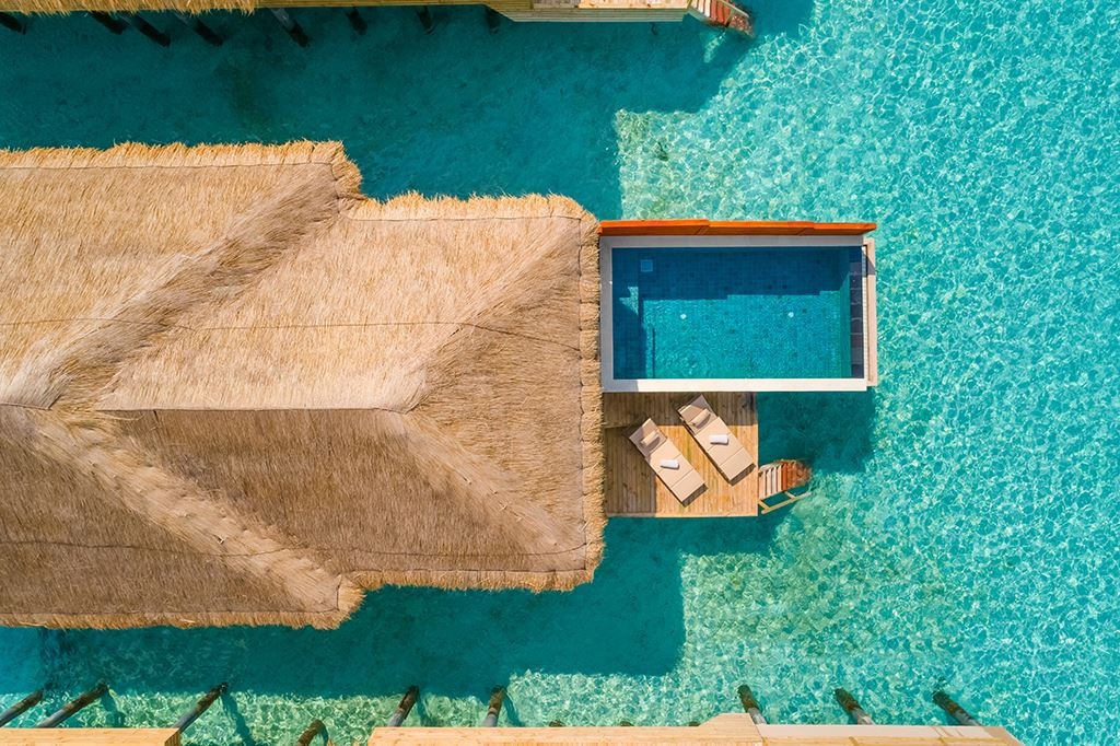 rooms-water-villa-with-pool