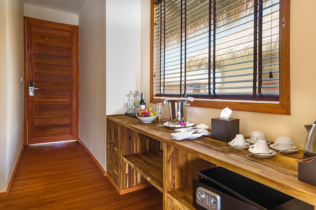 rooms-water-villa-with-pool