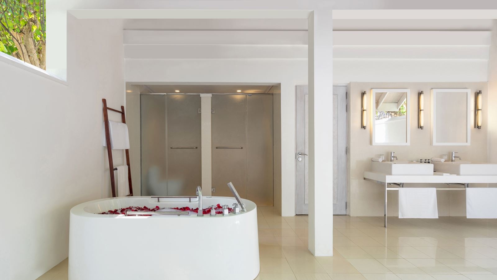 rooms-beach-duplex-suite-with-private-pool