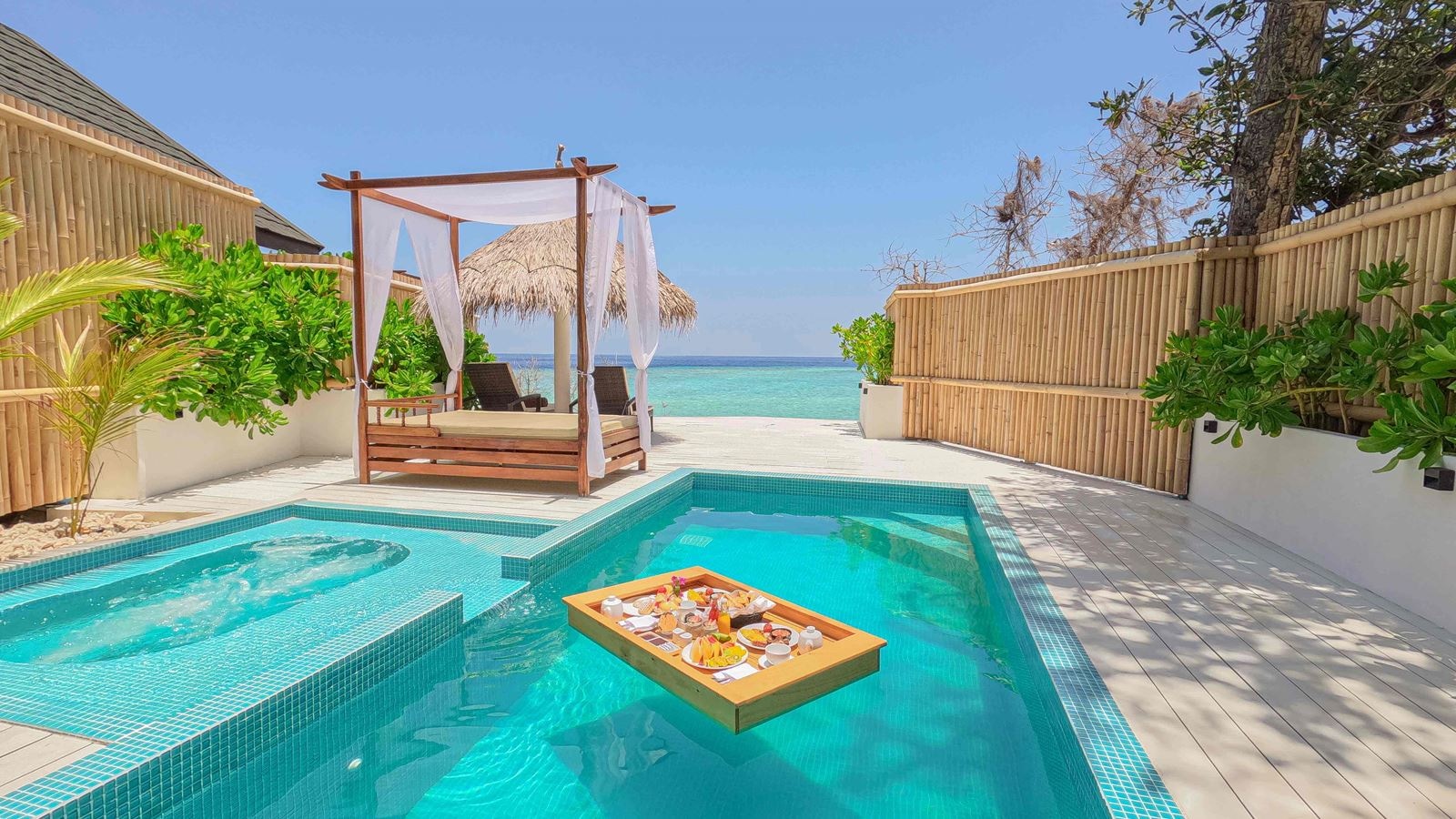 rooms-sunrise-beach-pool-villa