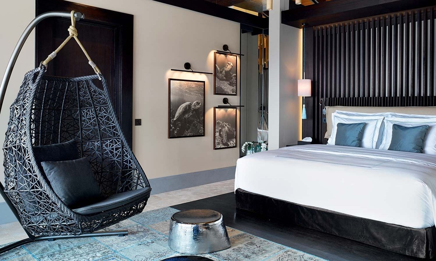 rooms-romantic-pool-residence